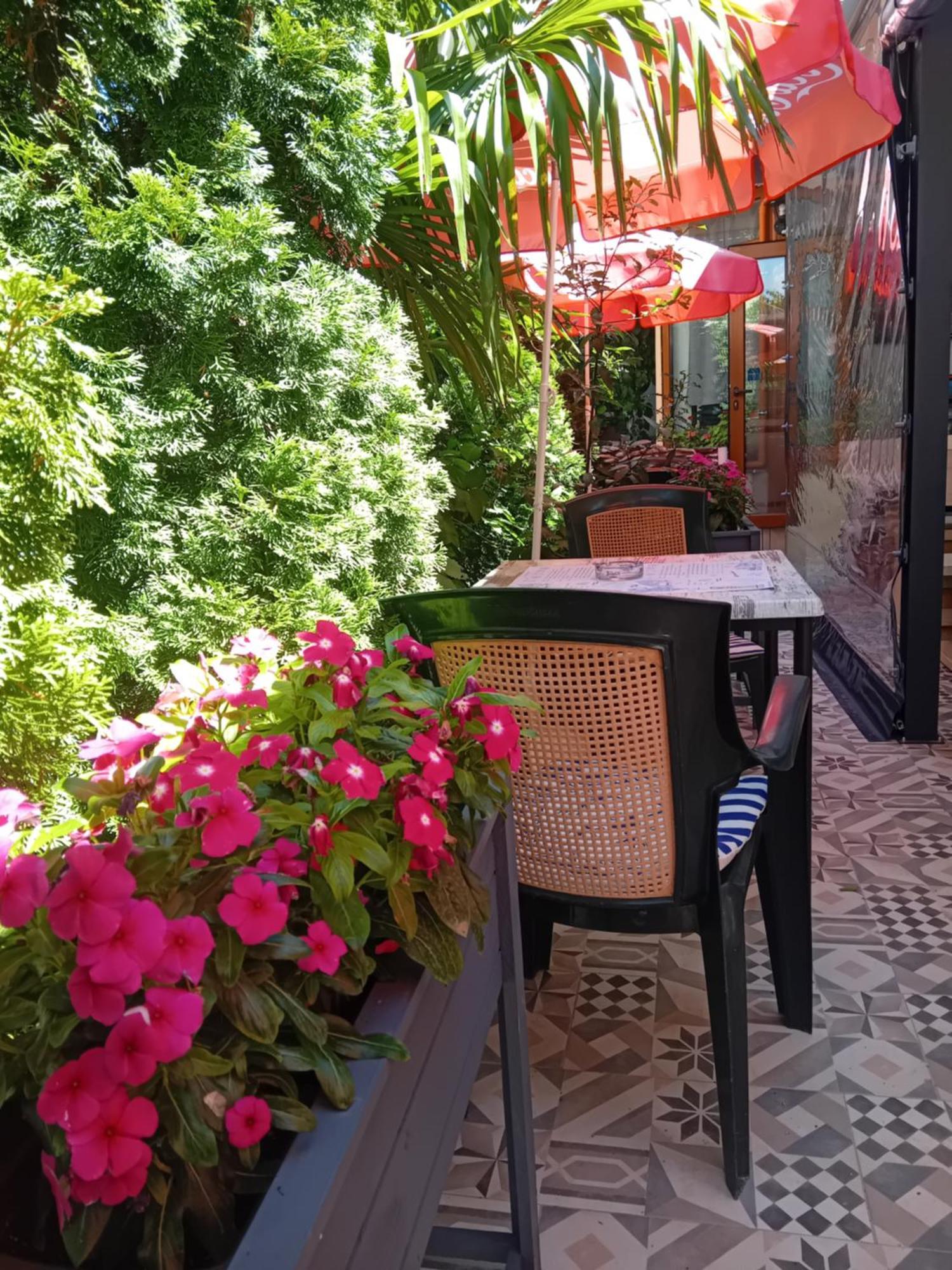 Guesthouse Oasis Kiten  Exterior foto